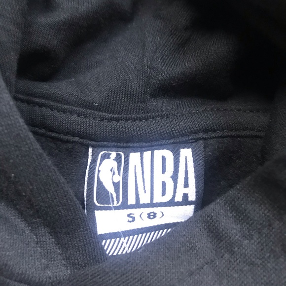 NEW WITH TAGS OFFICIAL NBA SWEATSHIRT - Picture 4 of 8